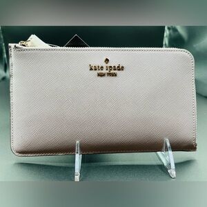 NWT Kate Spade medium zip Wristlet